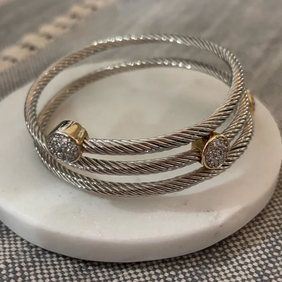 Elegant Silver and Gold Cable Bracelet - Picture 2 of 4
